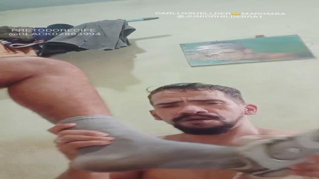 Sendo o sub e tomando  o leite do Preto 