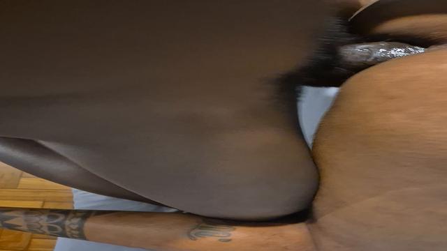 O negão pediu para bater o leite de outro no meu rab...