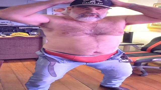 CHEGUEI EM CASA CANSADÃO TODO SUADAO EXALANDO MEU CH...