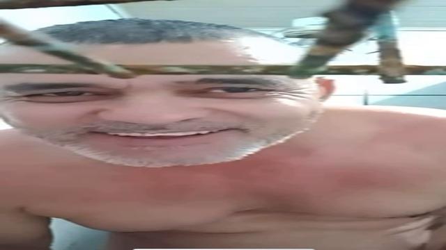 Part2 banho completo desse coroa mecânico muito safa...