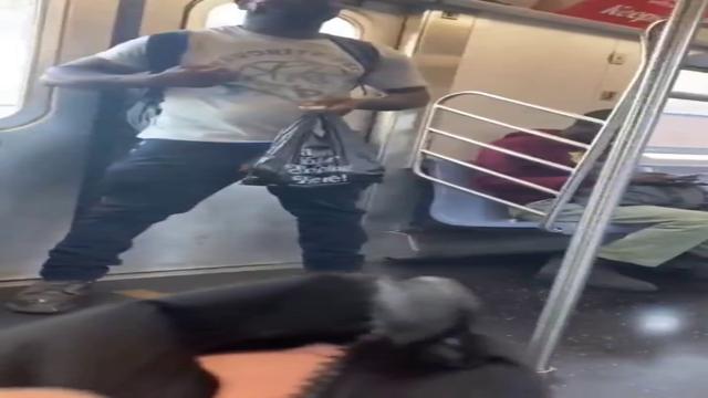 Safado gostoso no metrô 