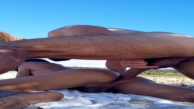 À beira rio com João (câmera de chão)