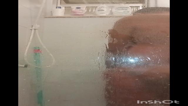 DEPOIS DE UMA FODA UM BANHO GOSTOSO ?