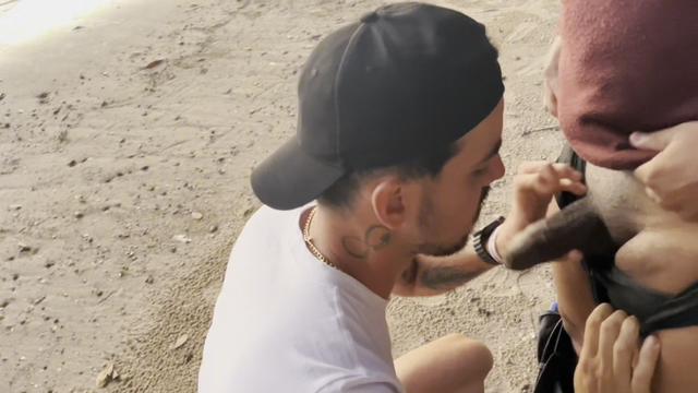 The manager left work very horny, wanting to find a nice, masculine ass with the intention of cumming before going home.