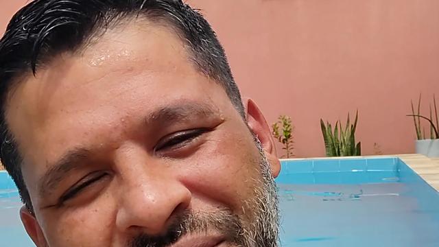 Aproveitando a piscina
