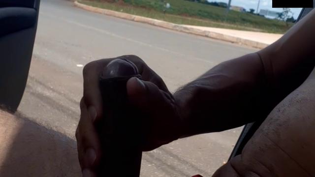 Estava no carro, o andarilho passou e o chamei para ...