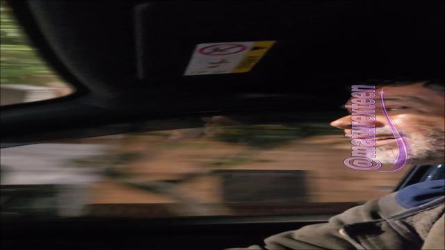 OFERECI CARONA PRA ESSE COROA ELA TAVA ESPERANDO O B...