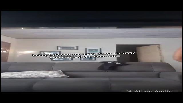 Moreno roludo se exibindo