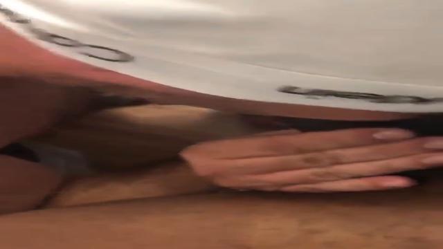 Ele não aguento chupar tudo ???