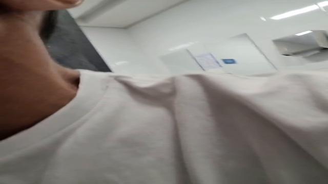 Bulinamos o parrudinho da rola bonita ? 