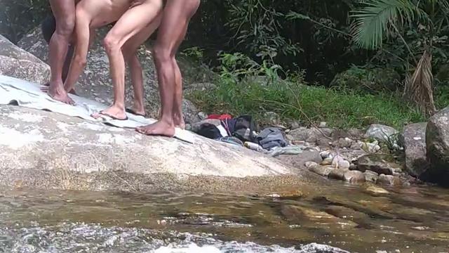 Sexo a três Cachoeira 10 30