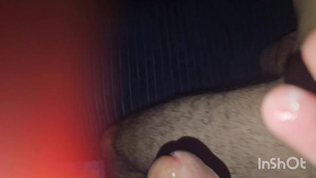 Dando para  o vendedor  de cuecas