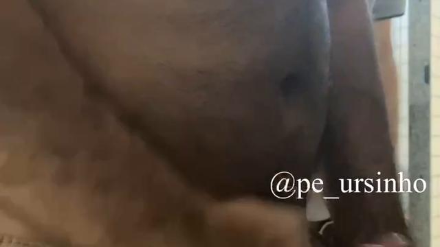 Coroa putao no wc da rodoviária V106