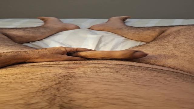 COWBOY CAVALÃO ACORDOU NESTE MANHÃ DE DOMINGÃO ASSIM...