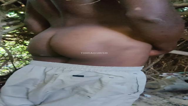 TBT da minha viagem em salvador fui pra uma tal praia dos gatos lá achei desse mavambo gostosinho..