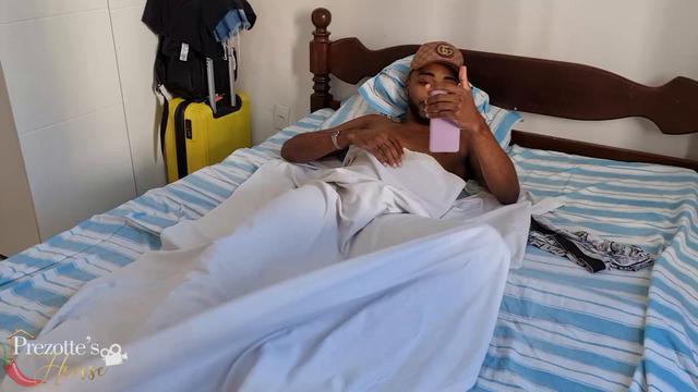 Sabrina Prezotte a tia travesti pauzuda, fode sobrin...