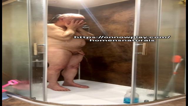 Vovô no banho