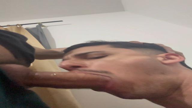 Engasgando no meu vizinho do apartamento de cima (1/2)