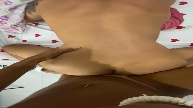 Comendo o putinho da minha rua ???