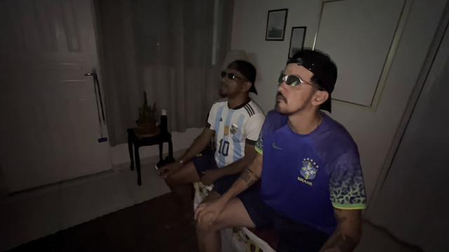 O MACHOS MANDRAQUE CASADOS FORAM ASSISTIR O FOGO DO BRASIL X AGENTINA E ACABOU COM MUITA PUTARIA E ORGIA