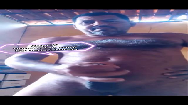 Parrudo rústico hétero… 