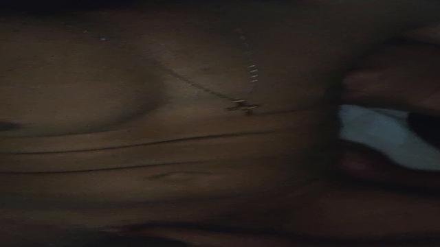 Falou pra mim que gostava de cheiro de macho botei de baixo do meu braço pra sentir meu cheiro 