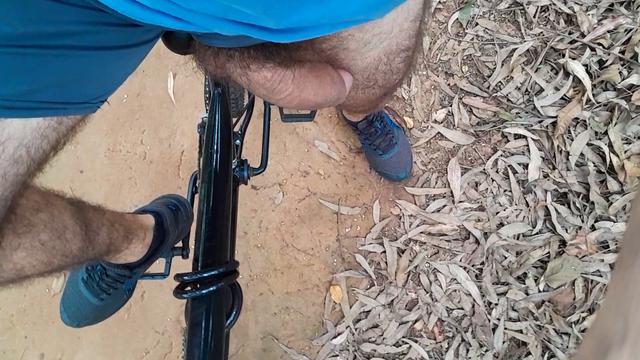 Pedalando com pau durasso, pulsando