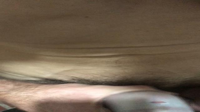 Compartilhando ovinho de masturbação com o amigo 1