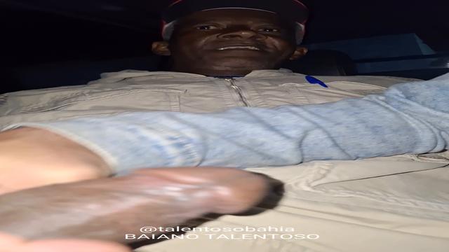 FUI DEIXAR O CARRO NO ESTACIONAMENTO ACABEI DRENANDO...