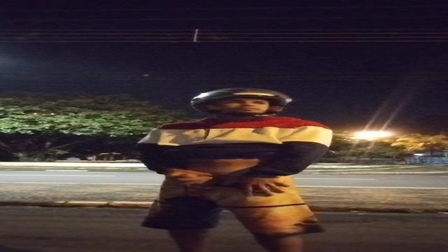 GOZEI GOSTOSO NO NA RUA DO LADO DO GINÁSIO DE ARARAS...