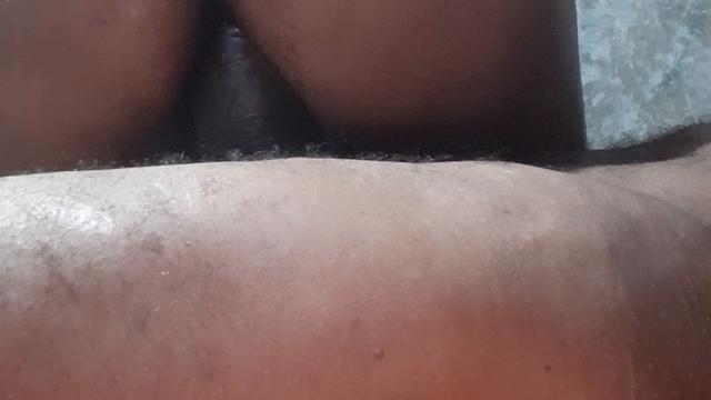 Tentando dá pra um pau grosso ??