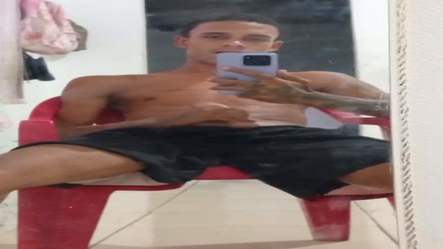 Erikc predileto tá sumidinho né ? Bom ele tá casado ...