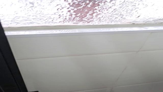 Me mostrando para o predeiro dentro do banheiro ele ...