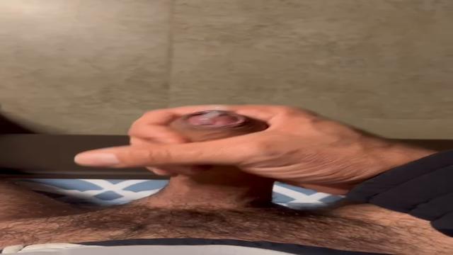 Vamos assistir algo ou bora bater uma? ?✊???