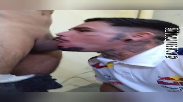 MAIS UM  DO CONHECIDO DE INFÂNCIA ELE ME PEGAVA NO C...