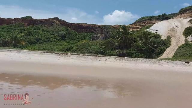Venham meus amores ver Sabrina prezotte fodendo um gay na praia de nudismo na PB, arrombando o cu dele sem pena, sem dó, Travesti Pauzuda 21 cm, de pau grande, duro e grosso - Prezotte´s House