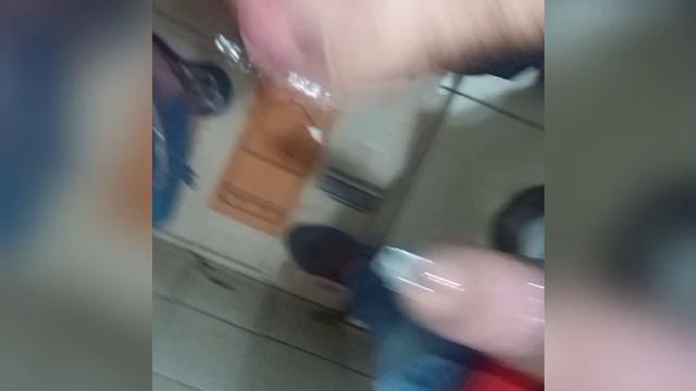 Dando gostoso no banheiro 