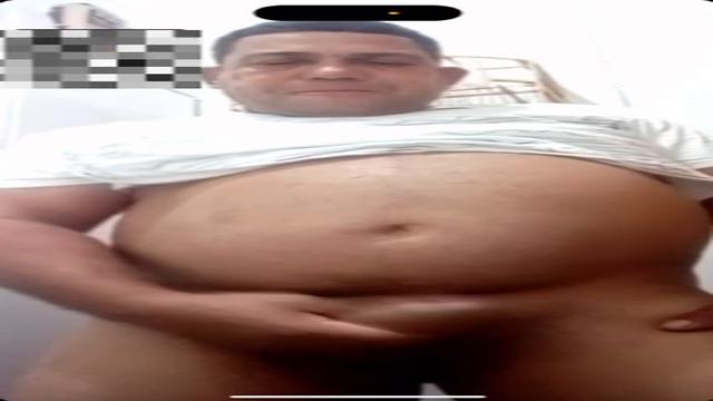 Coroa borracheiro batendo uma .. olha como esse mach...