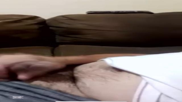 Mulher chegou e o coroa gordinho teve que parar .. d...