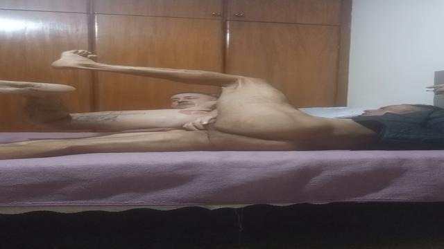 Macho comedor de viado submisso, me fez eu me vestir...