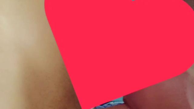 Engoli a rolona do novinho...