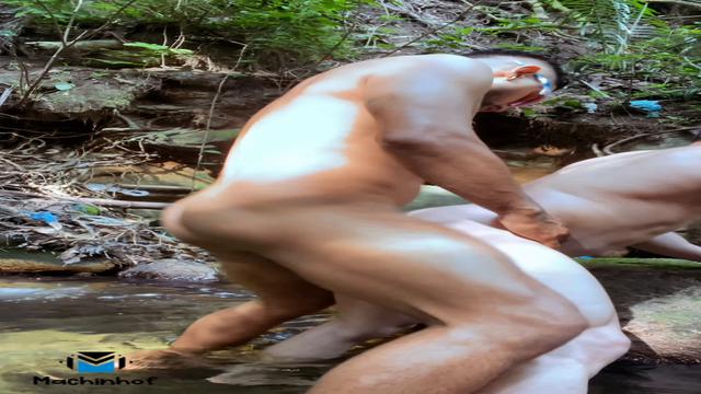 LEVANDO VARA NA CACHOEIRA