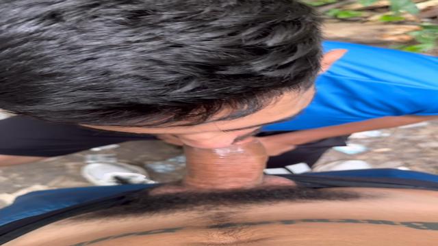 Mano ficou me encarando na estação, arrastei pro mat...