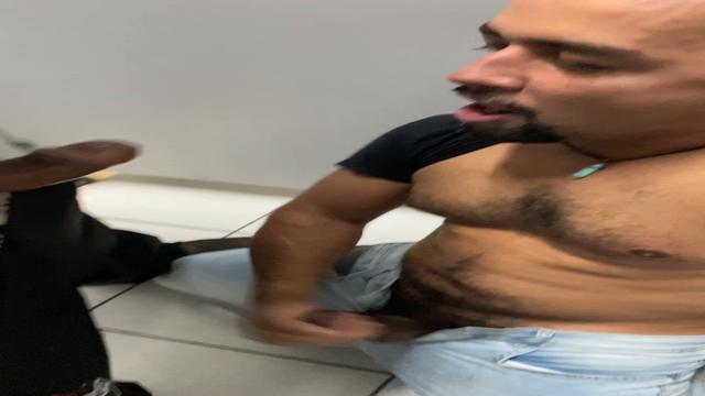 BATHROOM - HOLIDAY WAS ENJOYABLE - 03