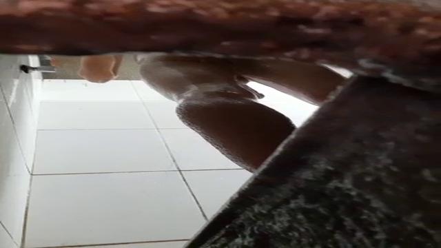Caminhoneiro no banho