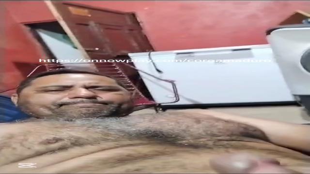 Veja esse vídeo completo e centenas de outros vídeos...