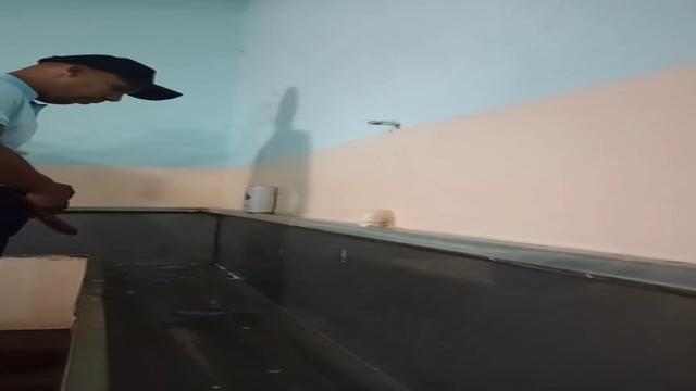 Brazilian men pissing at bathroom
