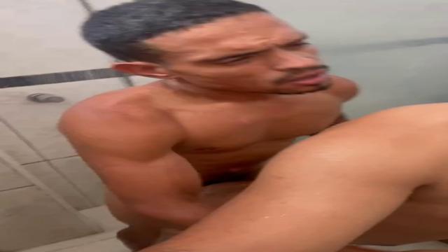 RAPHAEL FEAT ANTHONY ALBUQUERQUE - THE BATH