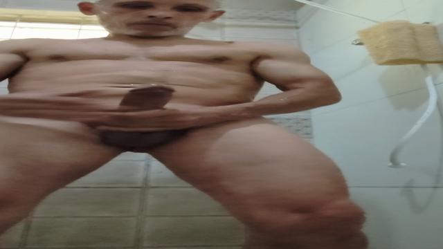 Batendo uma punheta 