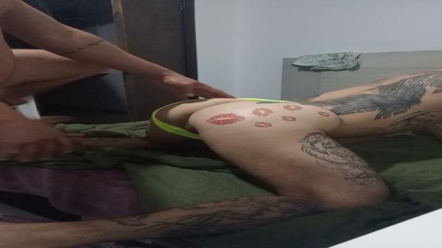 O macho comedor casado de BC, ele sabe entrar gostos...